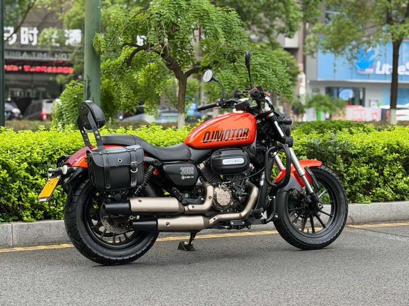 二手QJMOTOR闪300