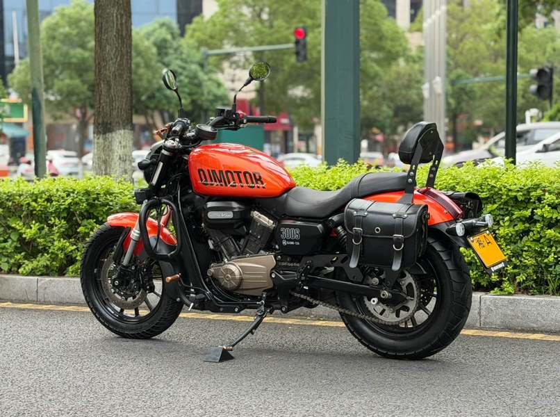 二手QJMOTOR闪300