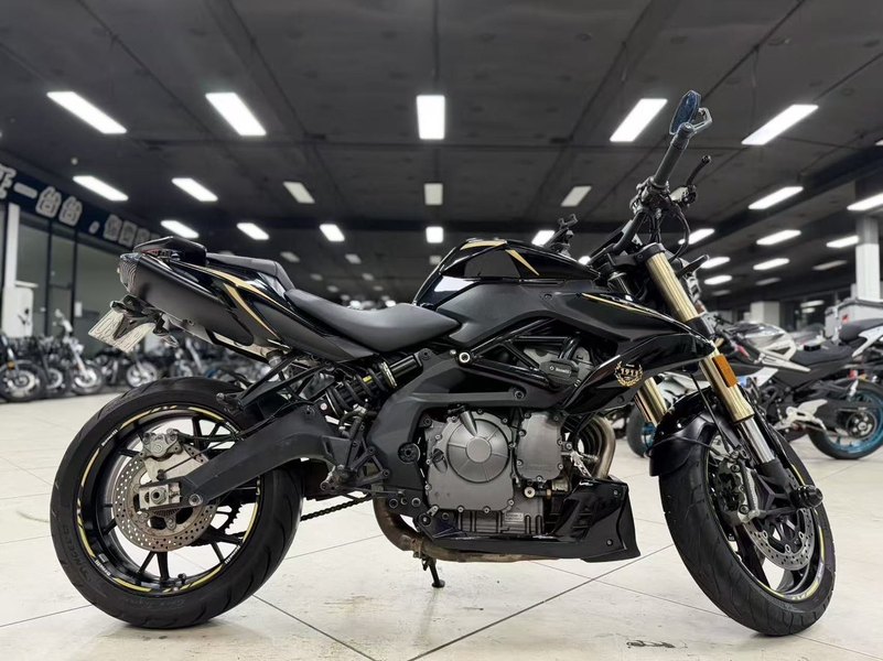 二手贝纳利TNT600i