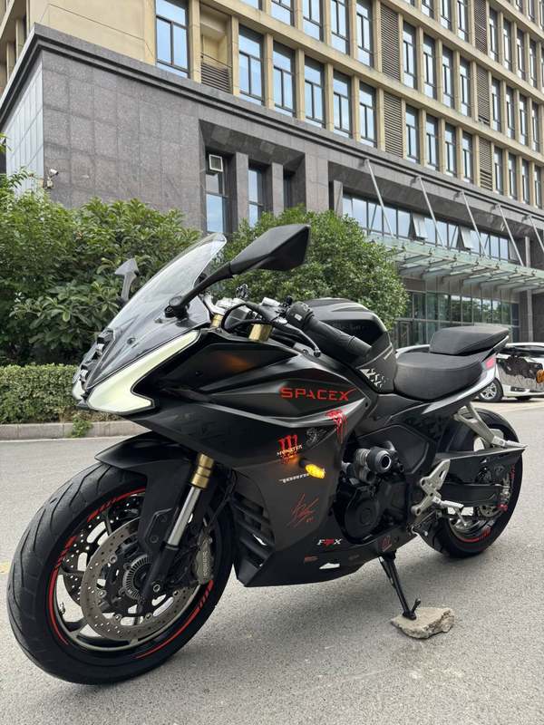 二手贝纳利龙卷风 Tornado 552R