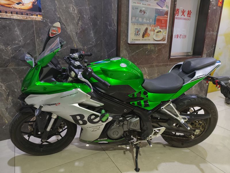 二手贝纳利龙卷风 Tornado 252R