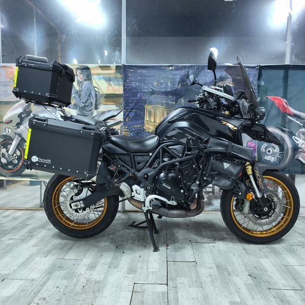二手贝纳利TRK702