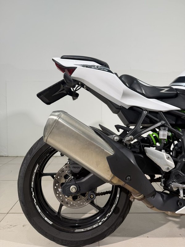 二手川崎ZX-4R