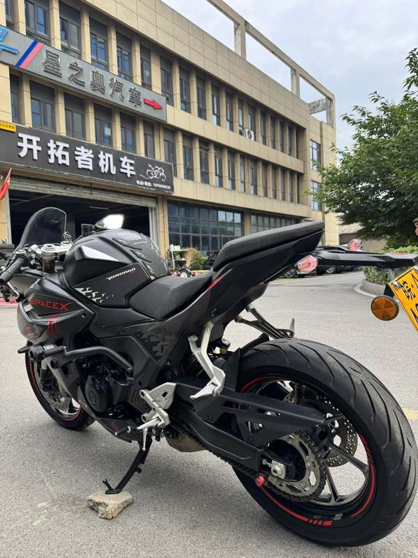 二手贝纳利龙卷风 Tornado 552R