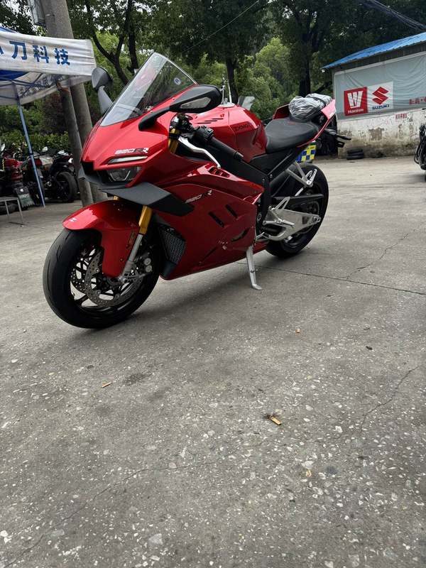 二手张雪机车820RR