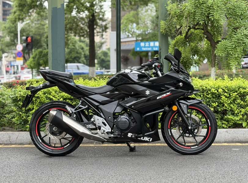 二手豪爵铃木GSX250R