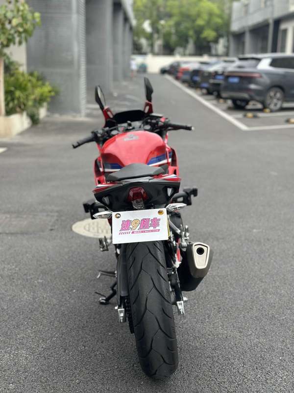 二手本田CBR400R