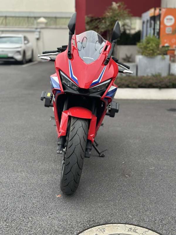 二手本田CBR400R
