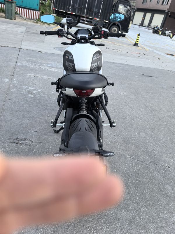 二手凯旋Trident 660
