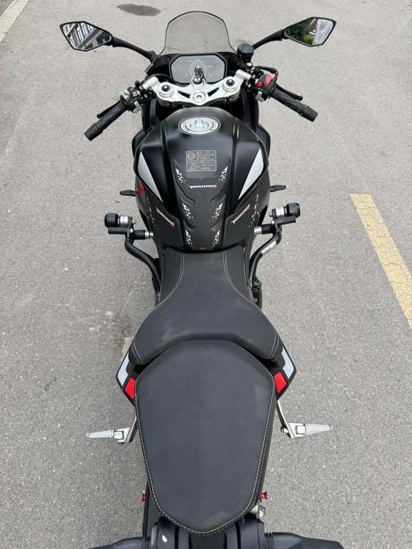 二手贝纳利龙卷风 Tornado 552R