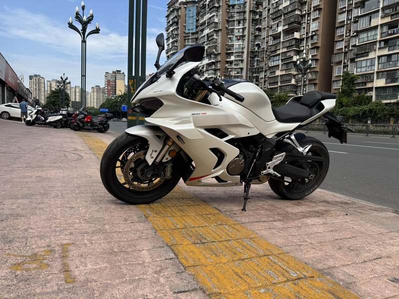 二手QJMOTOR赛600