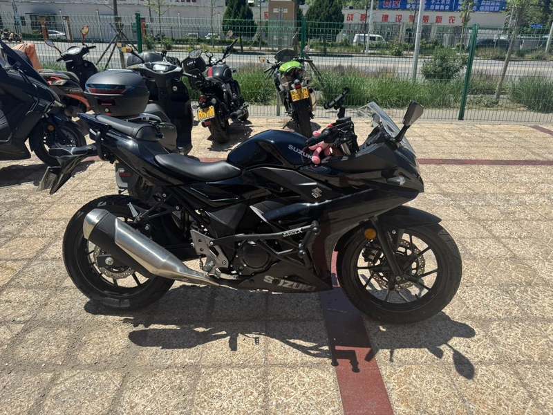 二手豪爵铃木GSX250R