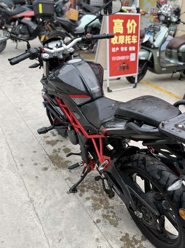 二手贝纳利红宝龙 TNT150i