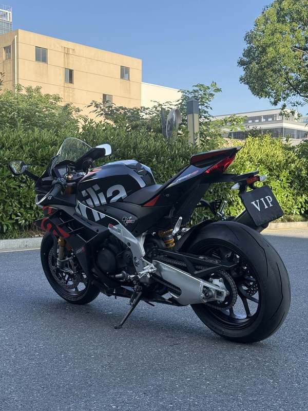 二手阿普利亚RSV4
