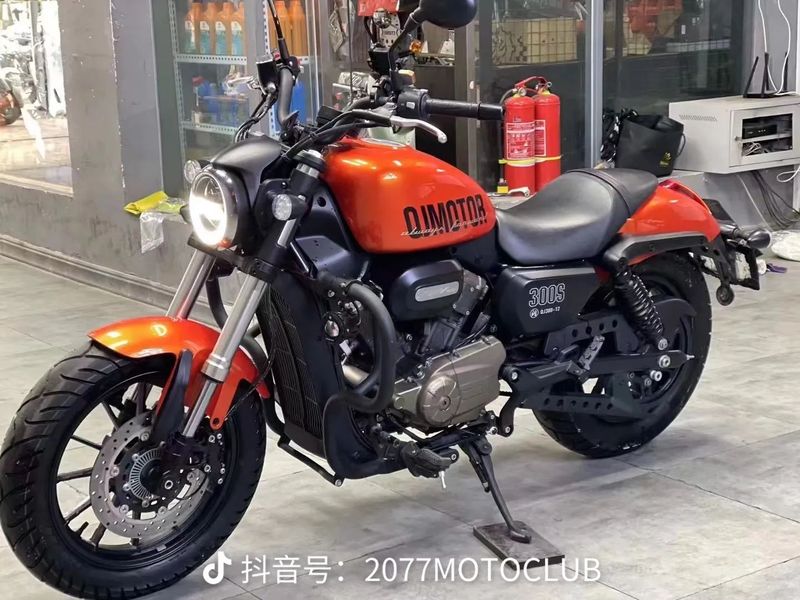 二手QJMOTOR闪300
