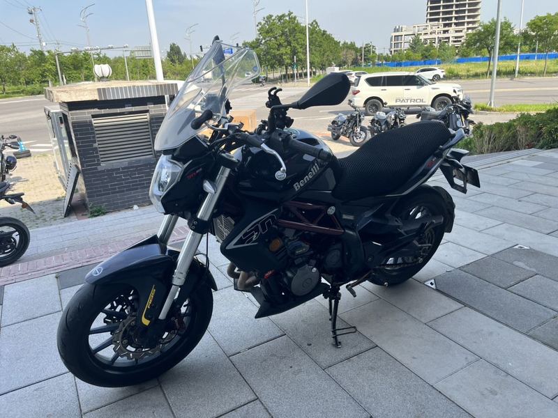 二手贝纳利蓝宝龙 BN302S
