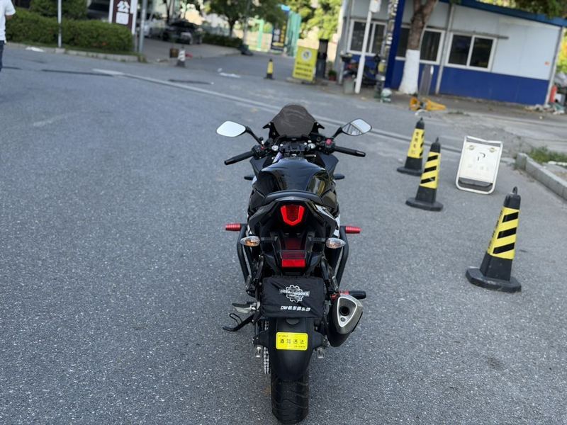 二手豪爵铃木GSX250R