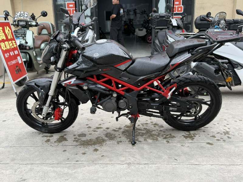 二手贝纳利红宝龙 TNT150i