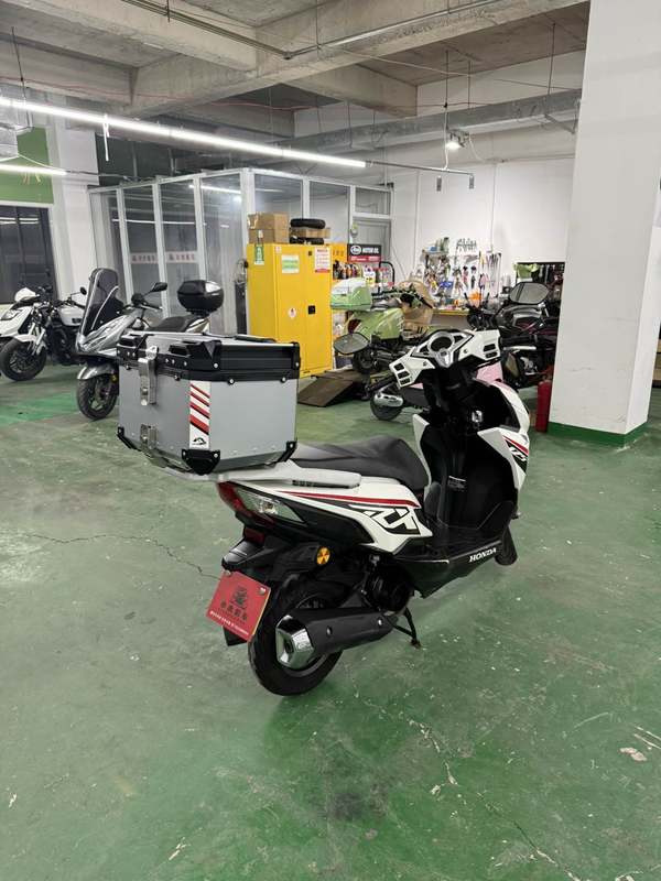 二手新大洲本田裂行 RX125Fi