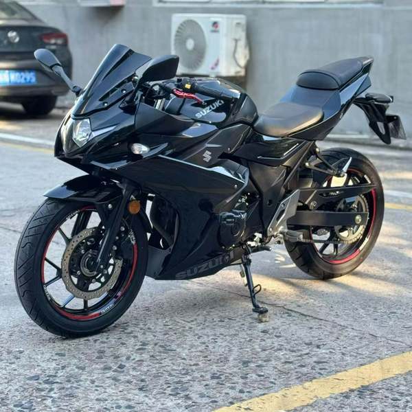 二手豪爵铃木GSX250R