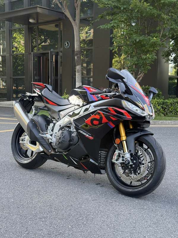 二手阿普利亚RSV4