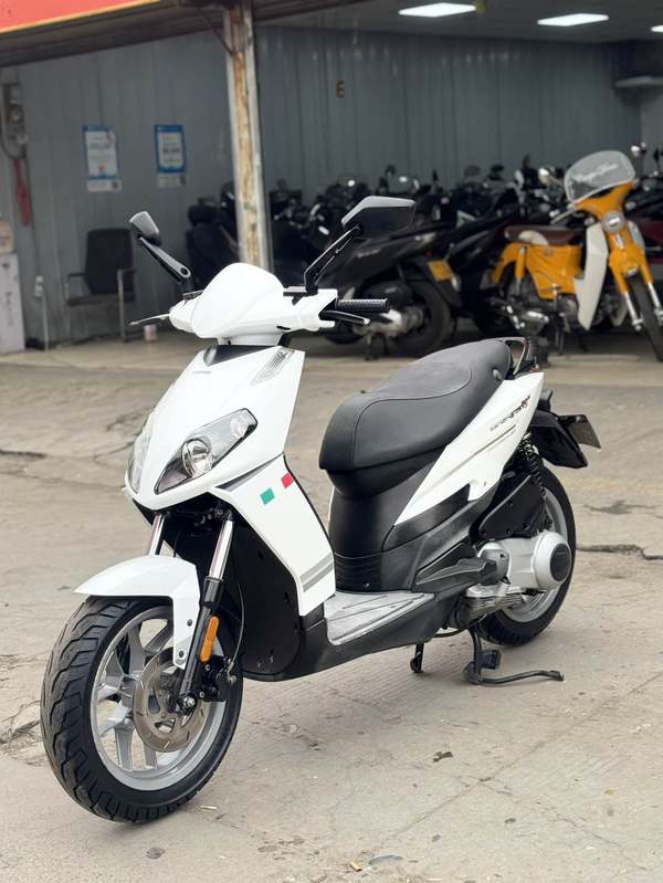二手宗申比亚乔运动健将BYQ125T-5E