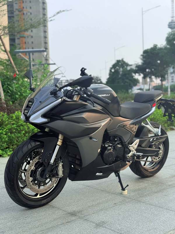 二手贝纳利龙卷风 Tornado 552R