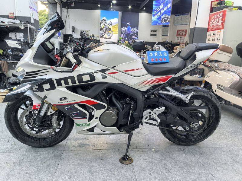 二手QJMOTOR赛800