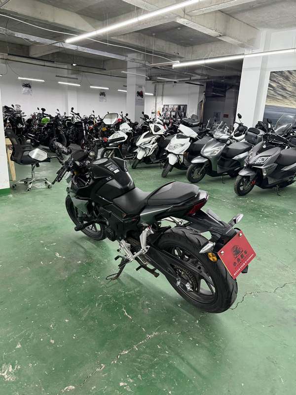 二手五羊本田CB190R 暴锋眼