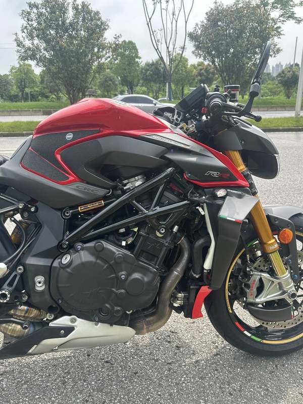 二手奥古斯塔Brutale 1000