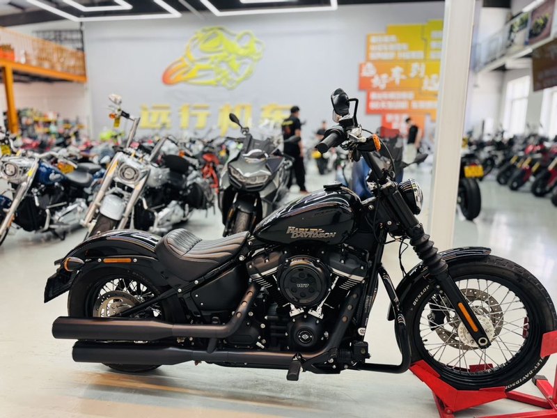 二手哈雷戴维森街霸 Street Bob