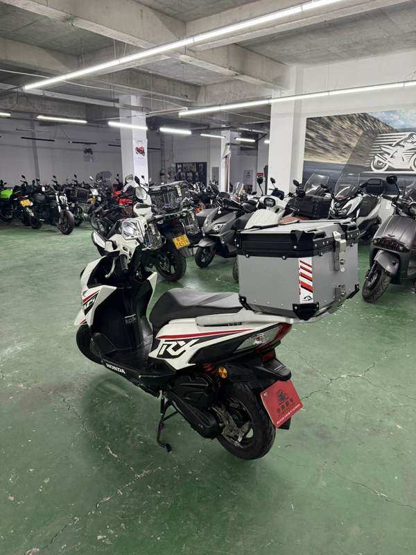 二手新大洲本田裂行 RX125Fi