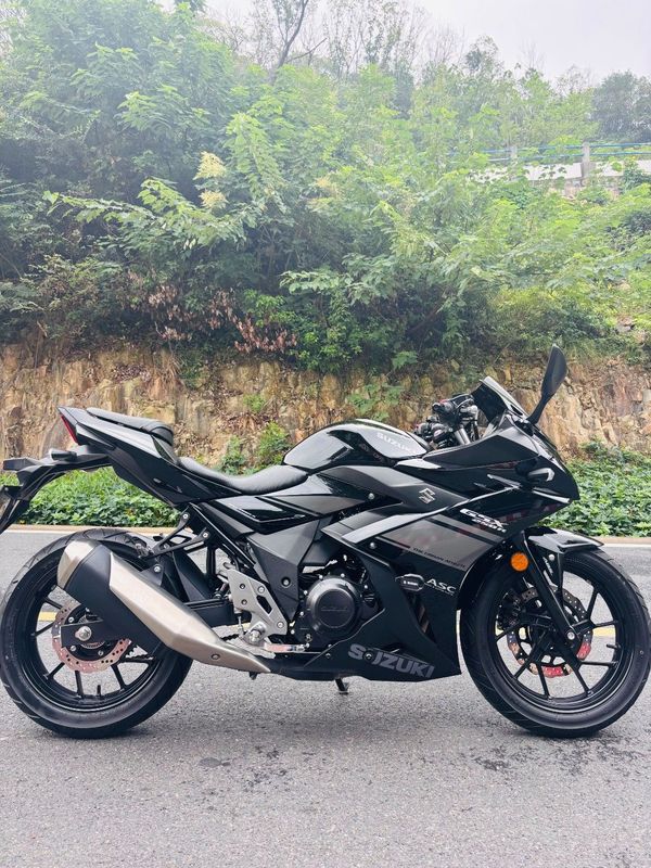 二手豪爵铃木GSX250R