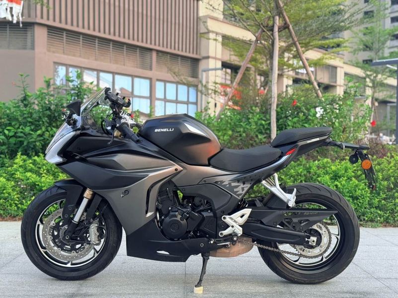 二手贝纳利龙卷风 Tornado 552R