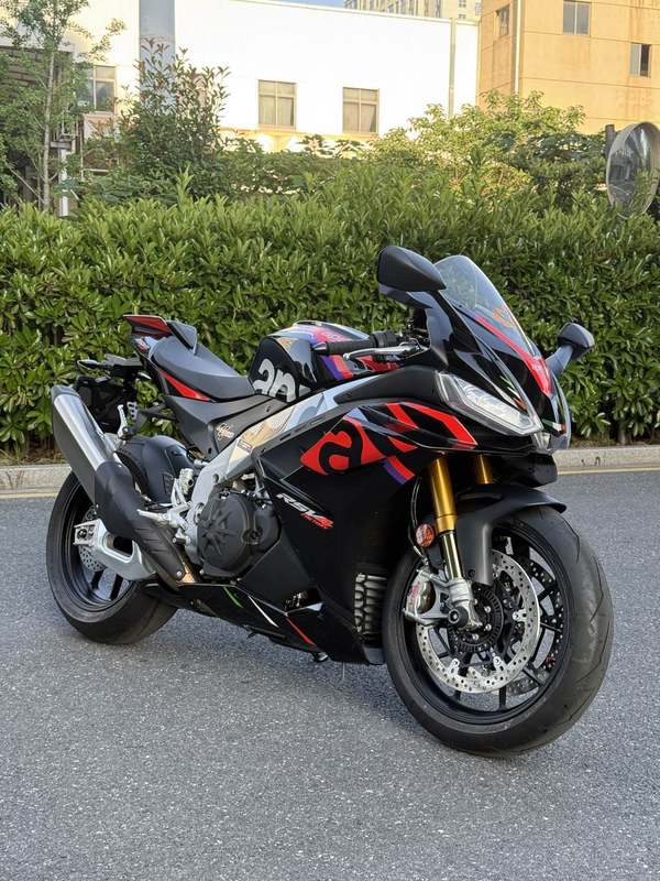 二手阿普利亚RSV4