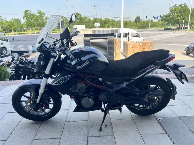 二手贝纳利蓝宝龙 BN302S