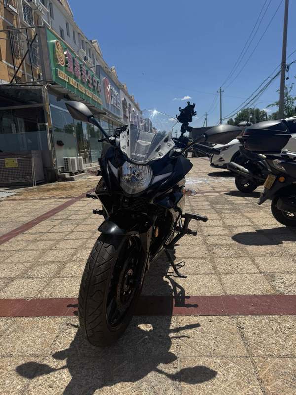 二手豪爵铃木GSX250R