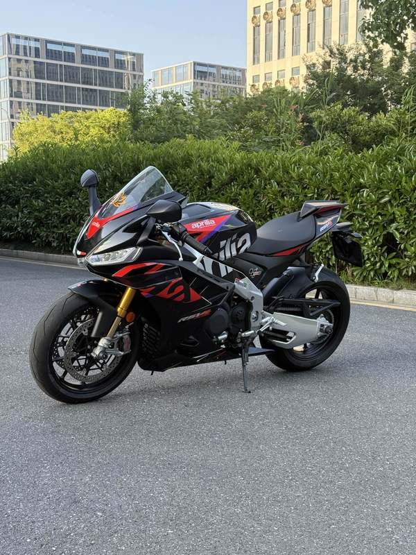 二手阿普利亚RSV4
