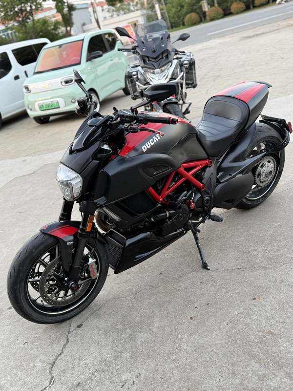 二手杜卡迪Diavel 