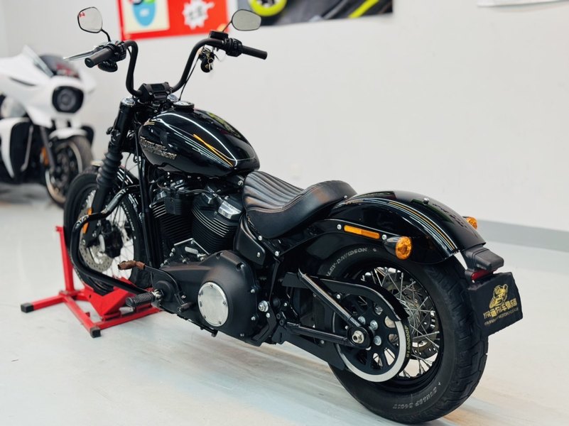 二手哈雷戴维森街霸 Street Bob