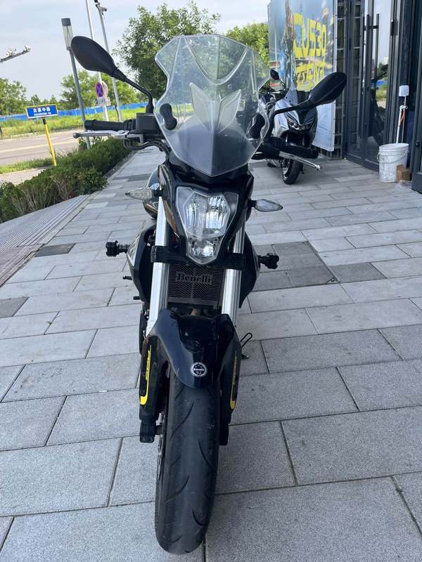 二手贝纳利蓝宝龙 BN302S