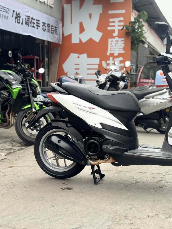 二手宗申比亚乔运动健将BYQ125T-5E