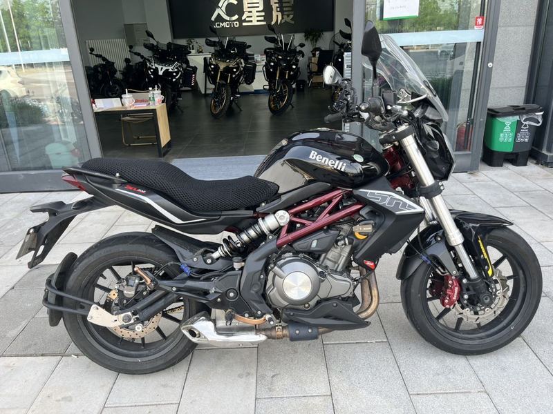 二手贝纳利蓝宝龙 BN302S