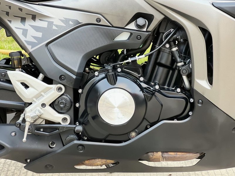 二手贝纳利龙卷风 Tornado 552R