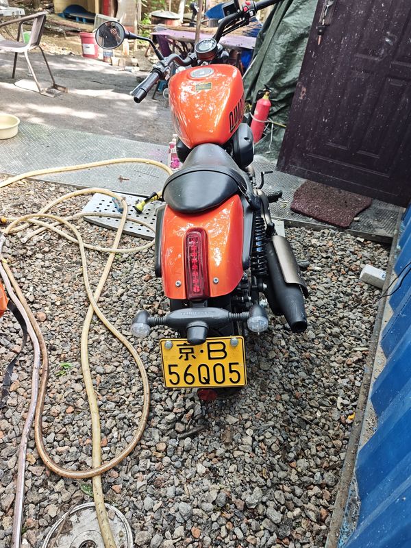 二手QJMOTOR闪300