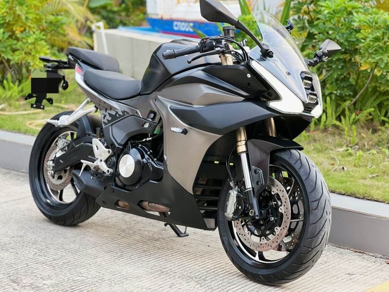 二手贝纳利龙卷风 Tornado 552R