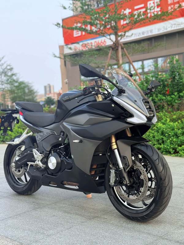 二手贝纳利龙卷风 Tornado 552R