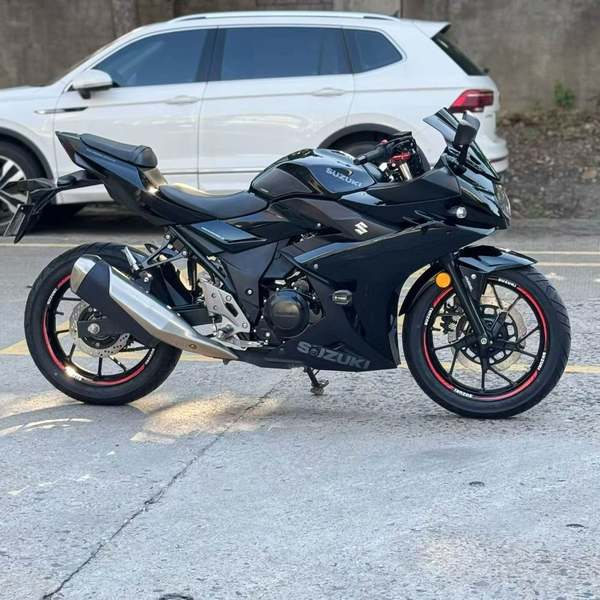 二手豪爵铃木GSX250R