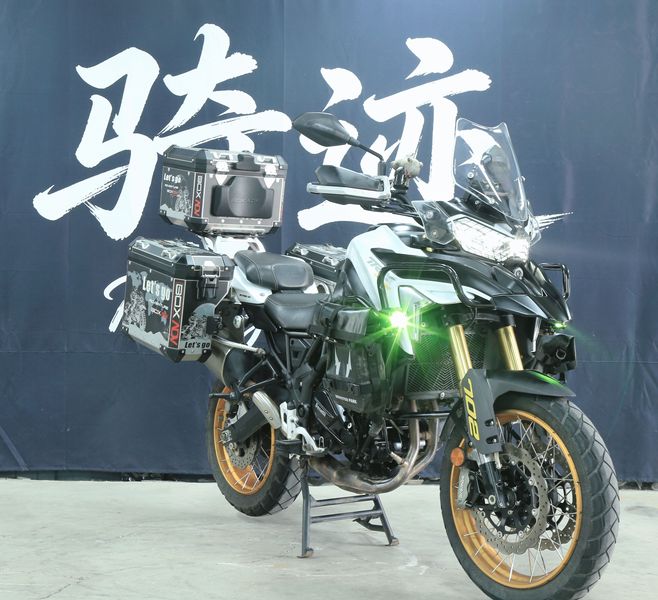 二手贝纳利TRK702