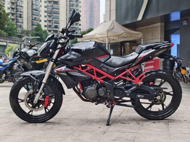 二手贝纳利红宝龙 TNT150i